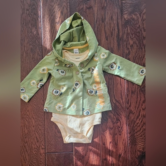 Carter's 9-12 Month's Girls Bodysuit and Jacket - Picture 1 of 11